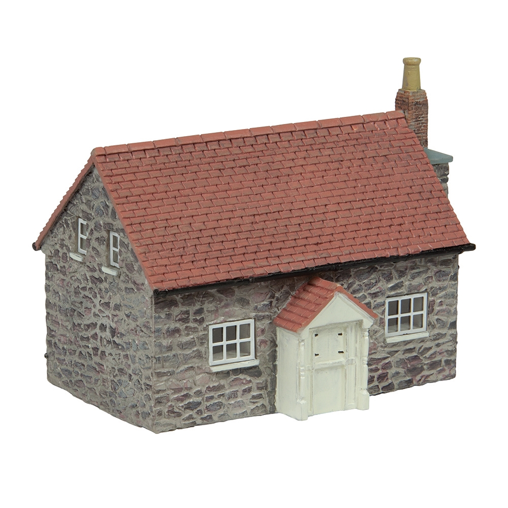 Graham Farish 42-0132 Wigmore Farmhouse N Gauge Scenecraft Pre-Painted Building