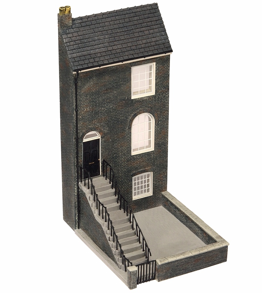 Bachmann 44-217 Low Relief Three Storey City House 1:76 OO Scale Pre-Painted Resin Building ###