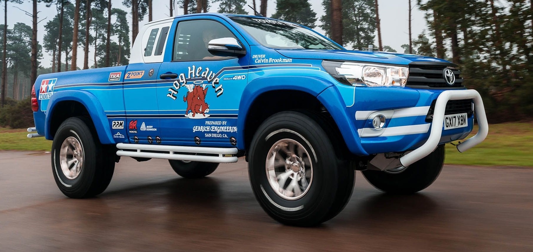 tamiya cc01 toyota hilux