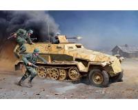 Academy 13540 German SdKfz 251/1 Ausf C 1:35 Model Kit